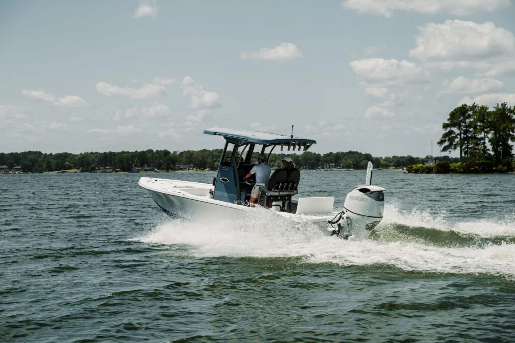 A Sea Pro 250 running